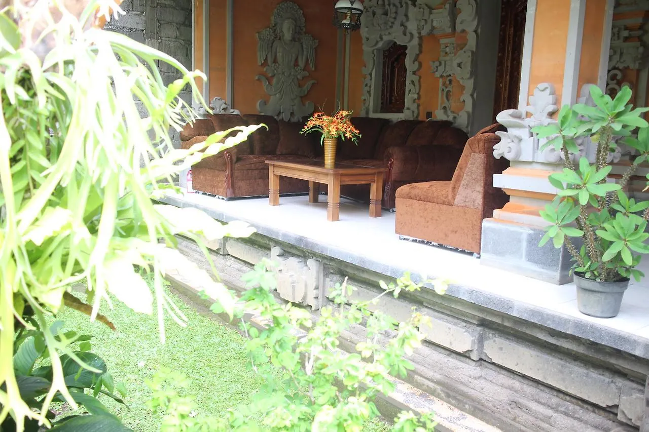 Ubud Sensasi Bungalow אורחן